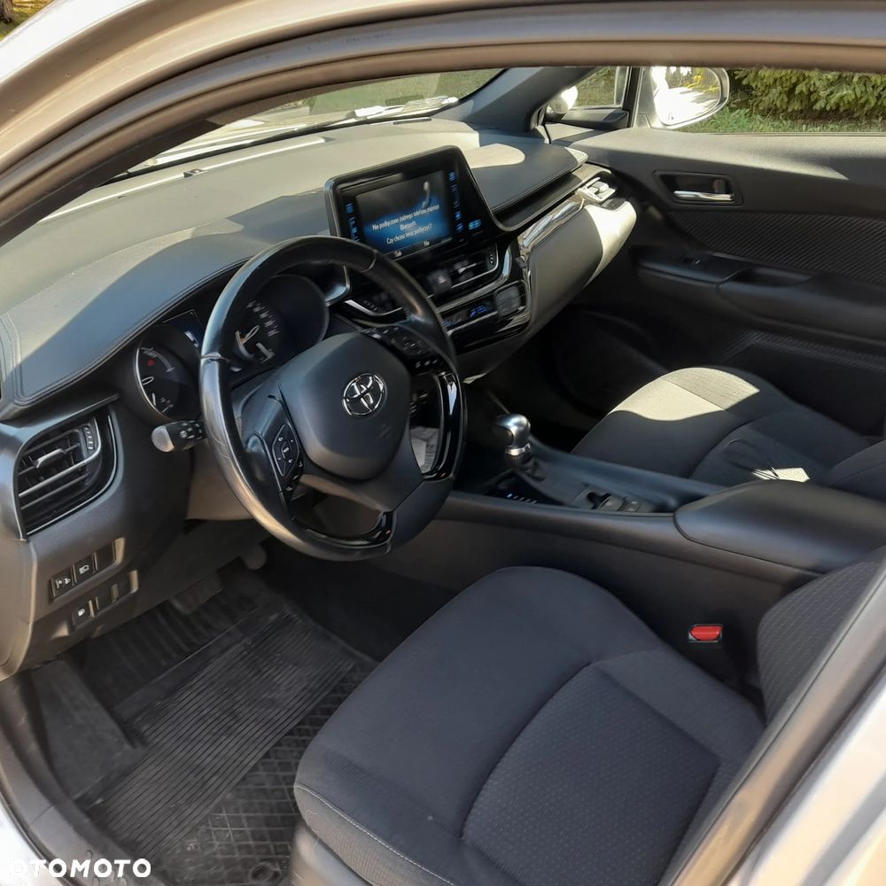 Toyota C-HR - 8