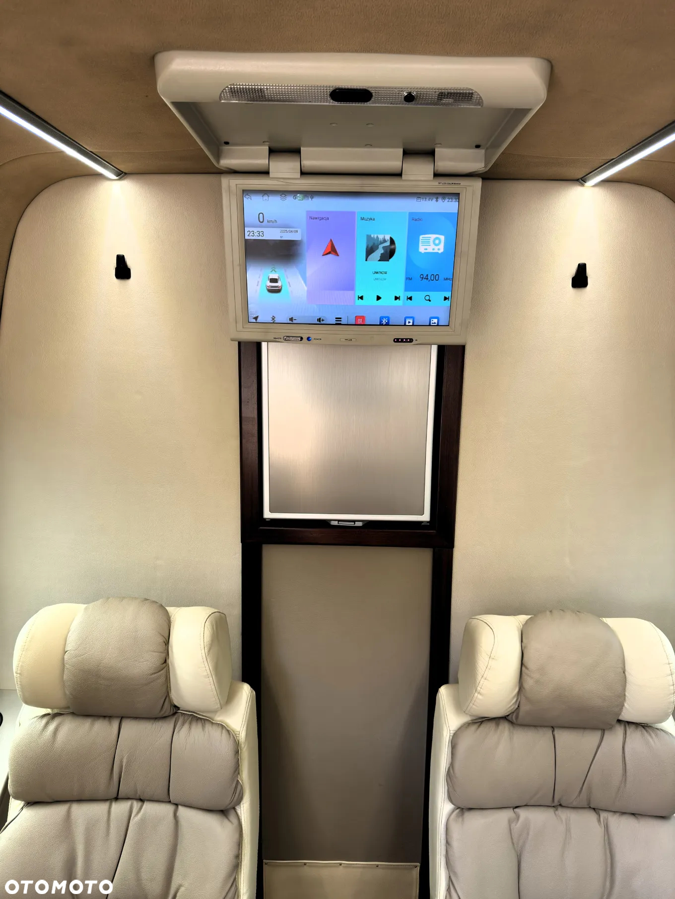 Mercedes-Benz Sprinter - 25