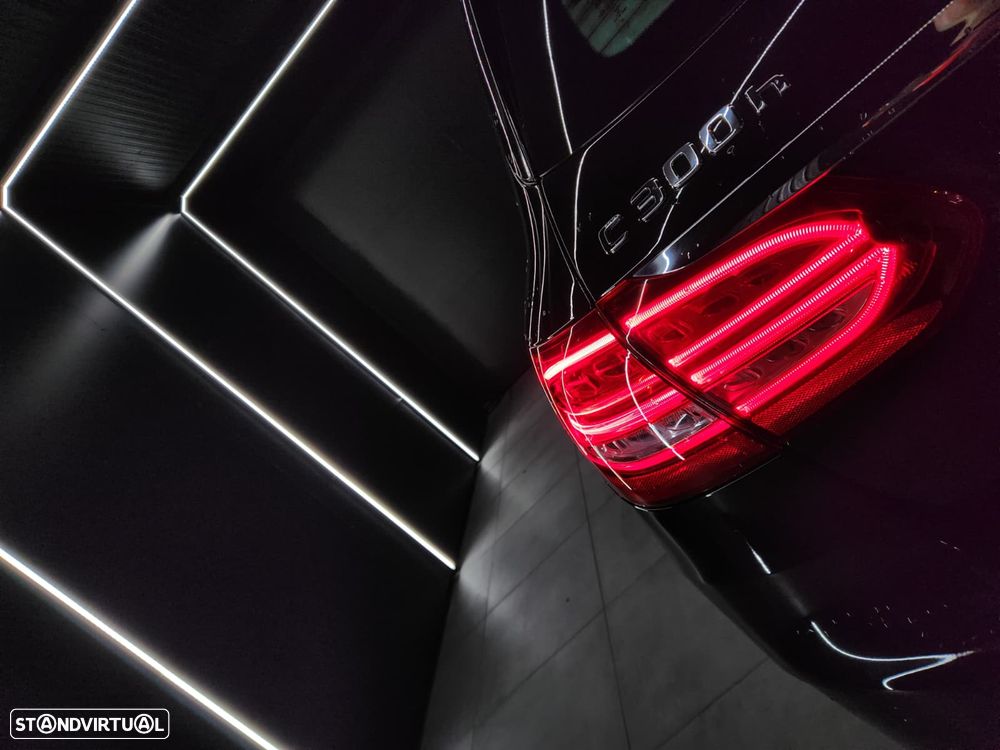 Mercedes-Benz C 300 h AMG Line - 14