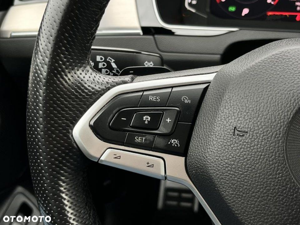 Volkswagen Passat - 35