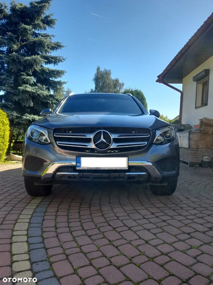 Mercedes-Benz GLC 300 4-Matic - 4