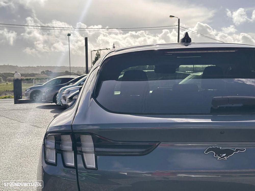 Ford Mustang Mach-E Alargada - 12