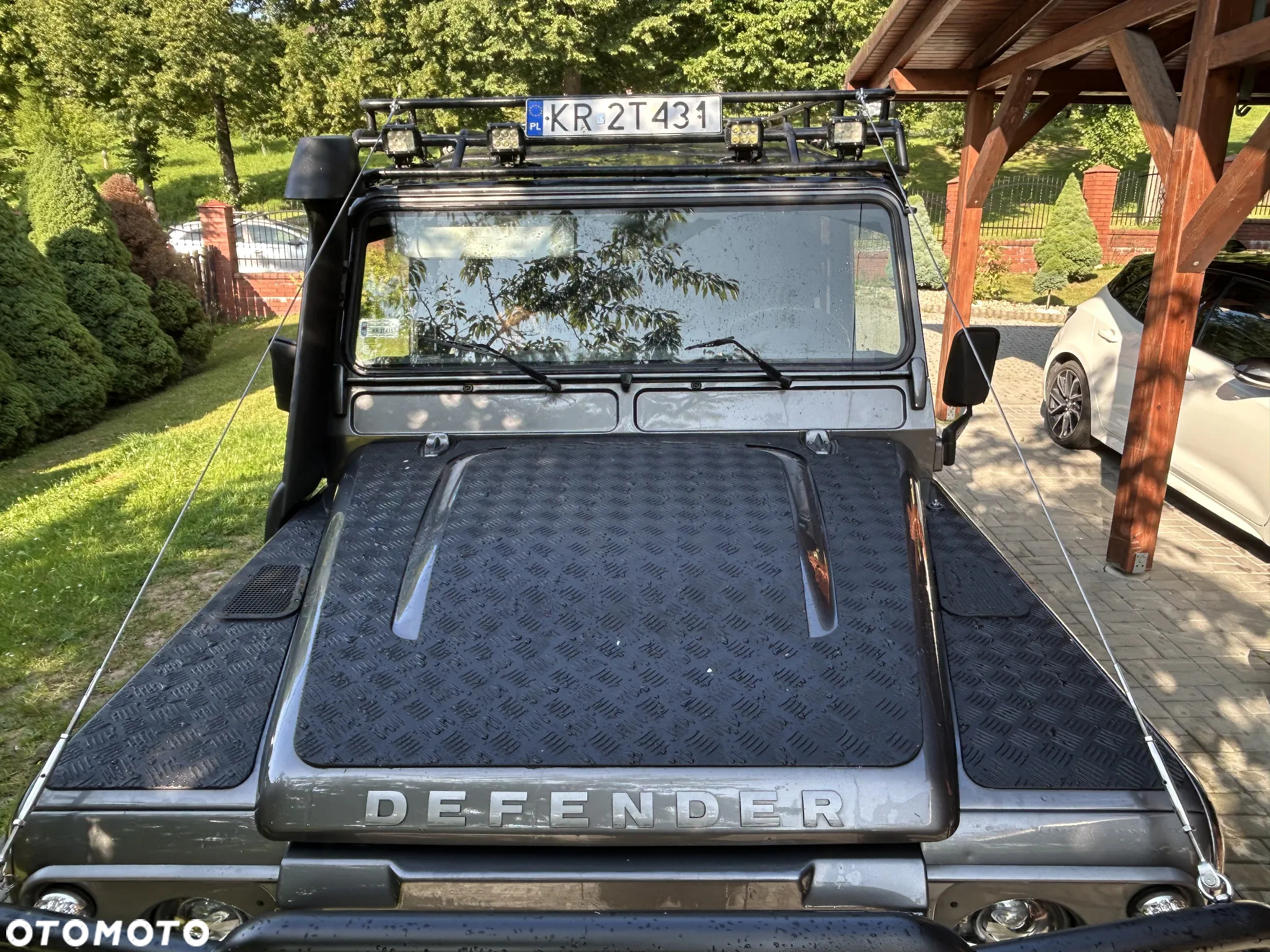 Land Rover Defender 110 2.2 TD4 E Utility - 4