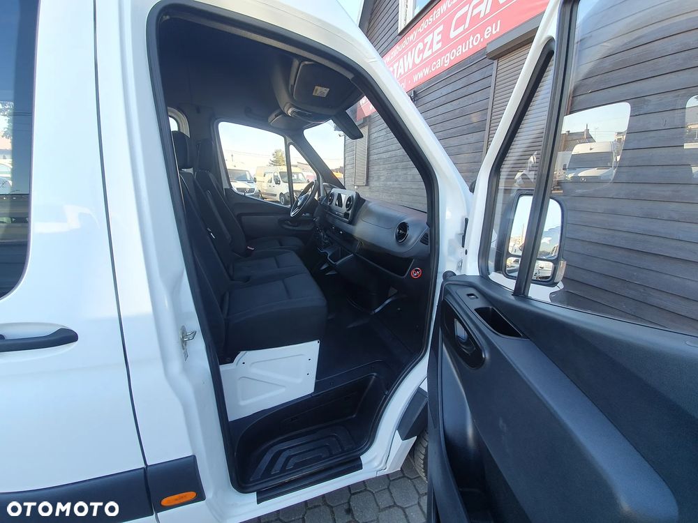 Mercedes-Benz SPRINTER - 14