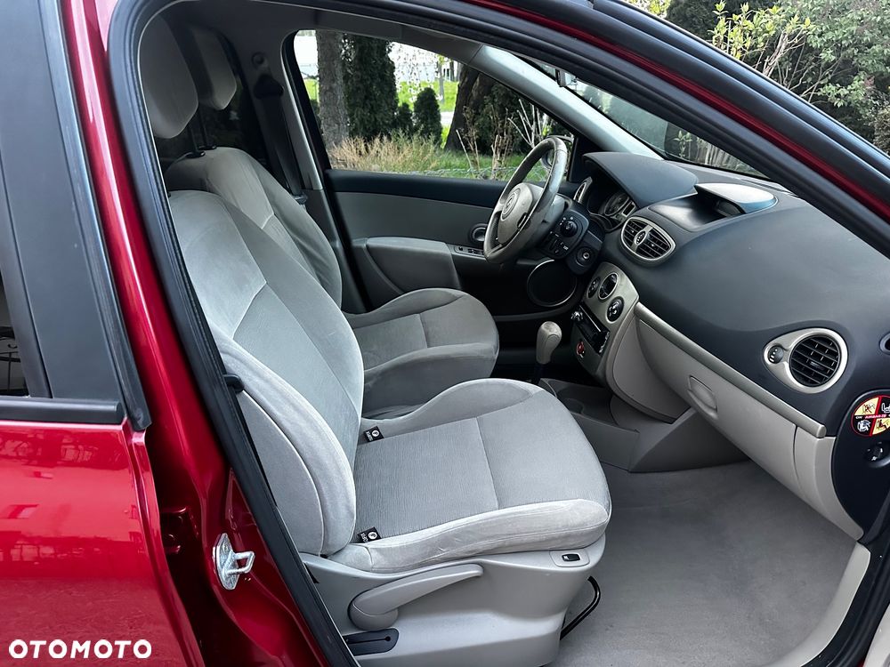 Renault Clio - 16