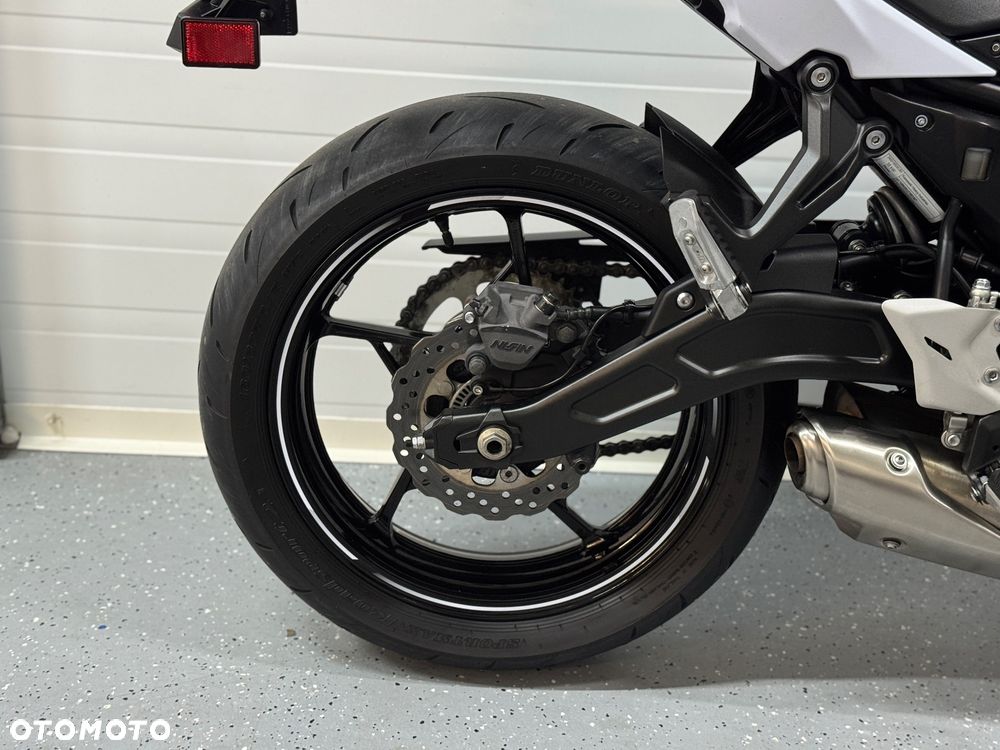 Kawasaki Ninja - 4