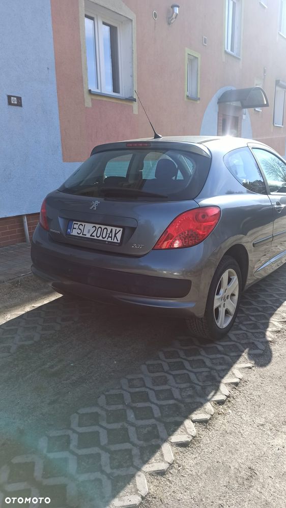 Peugeot 207 1.4 16V Trendy - 8