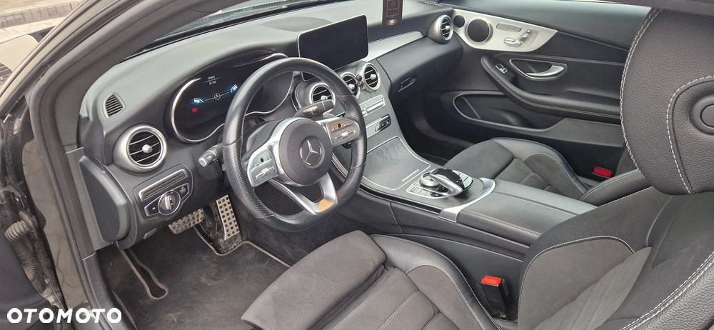 Mercedes-Benz Klasa C 220 d 4Matic 9G-TRONIC AMG Line Plus - 39