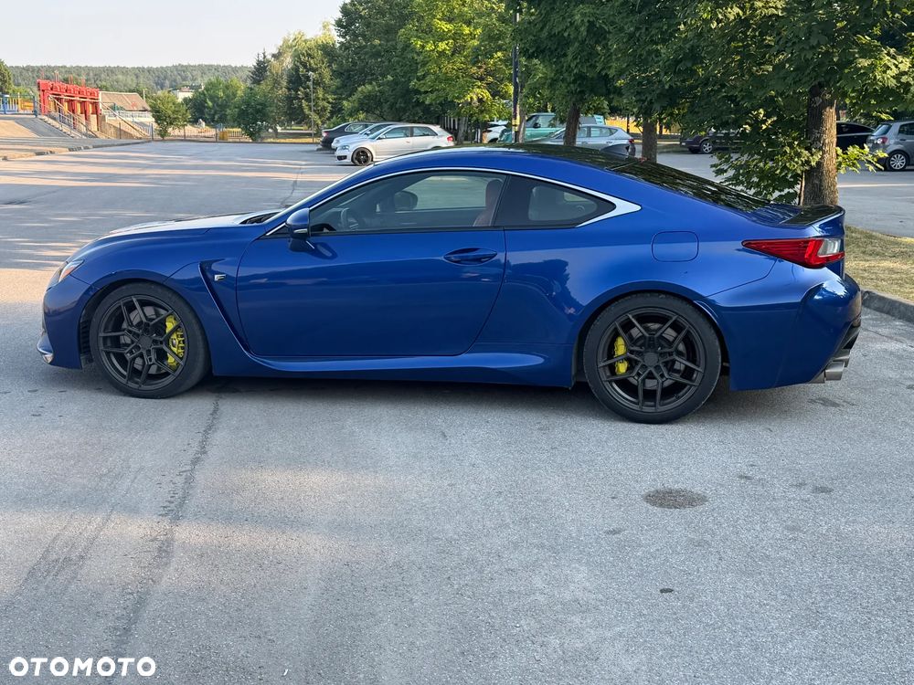 Lexus RC F Carbon - 12