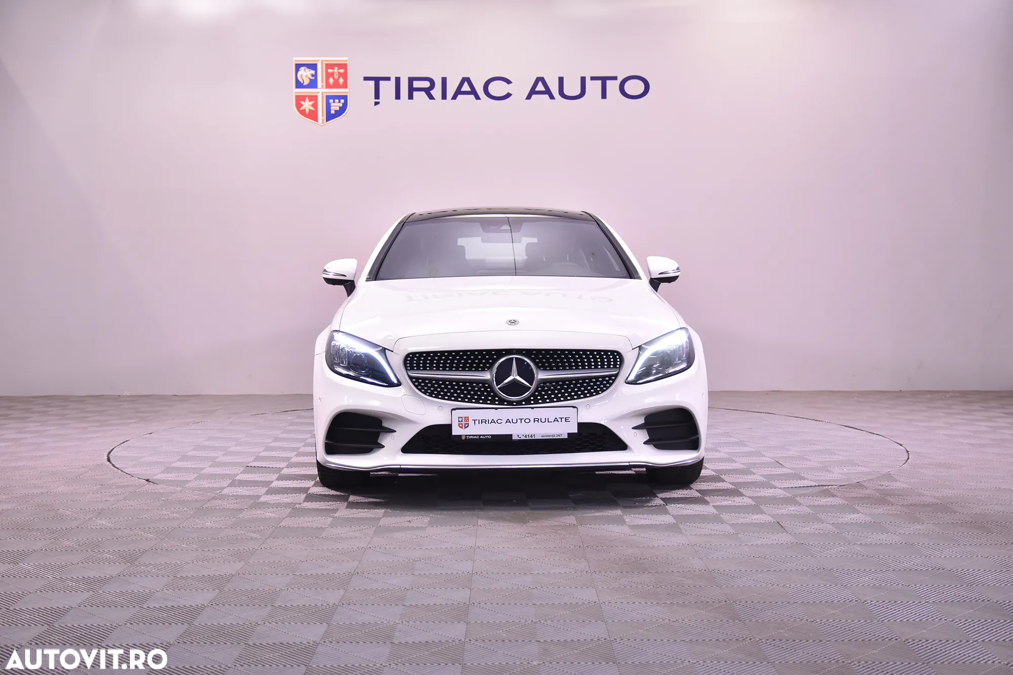 Mercedes-Benz C 300 Coupe 9G-TRONIC AMG Line - 8
