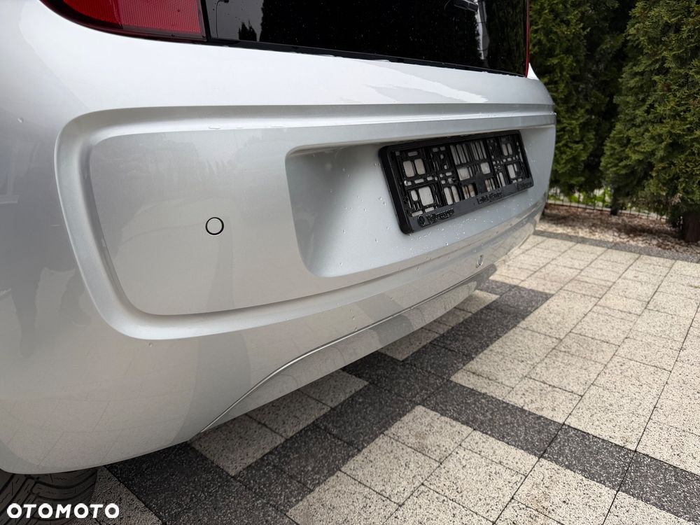 Volkswagen up! 1.0 high EU6 - 8
