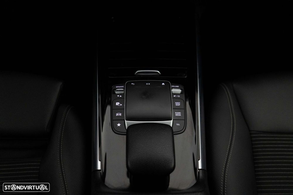 Mercedes-Benz GLA 250 e Progressive - 25