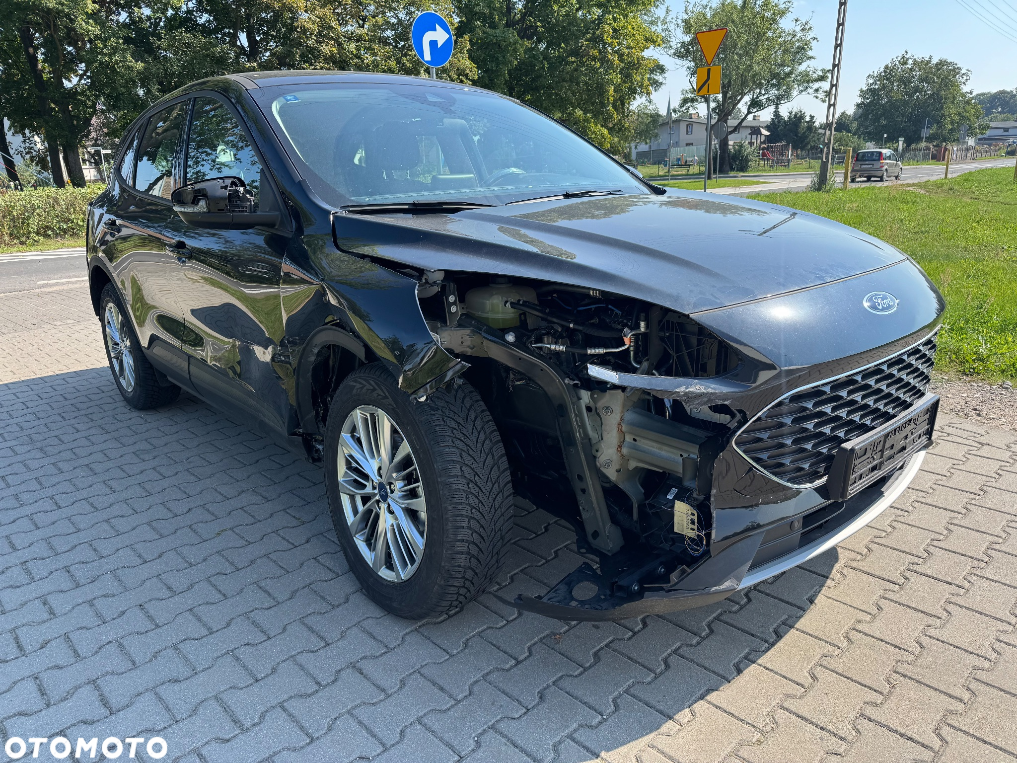 Ford Kuga 2.0 EcoBlue COOL&CONNECT - 2