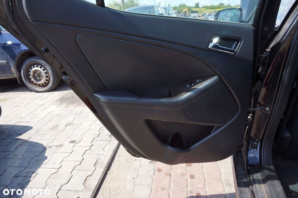 BOCZEK TAPICERKA DRZWI SKÓRA DREWNO PAMIĘĆ GRZANIE JBL INFINITY OPTIMA III  KIA 2010-2015 - 8