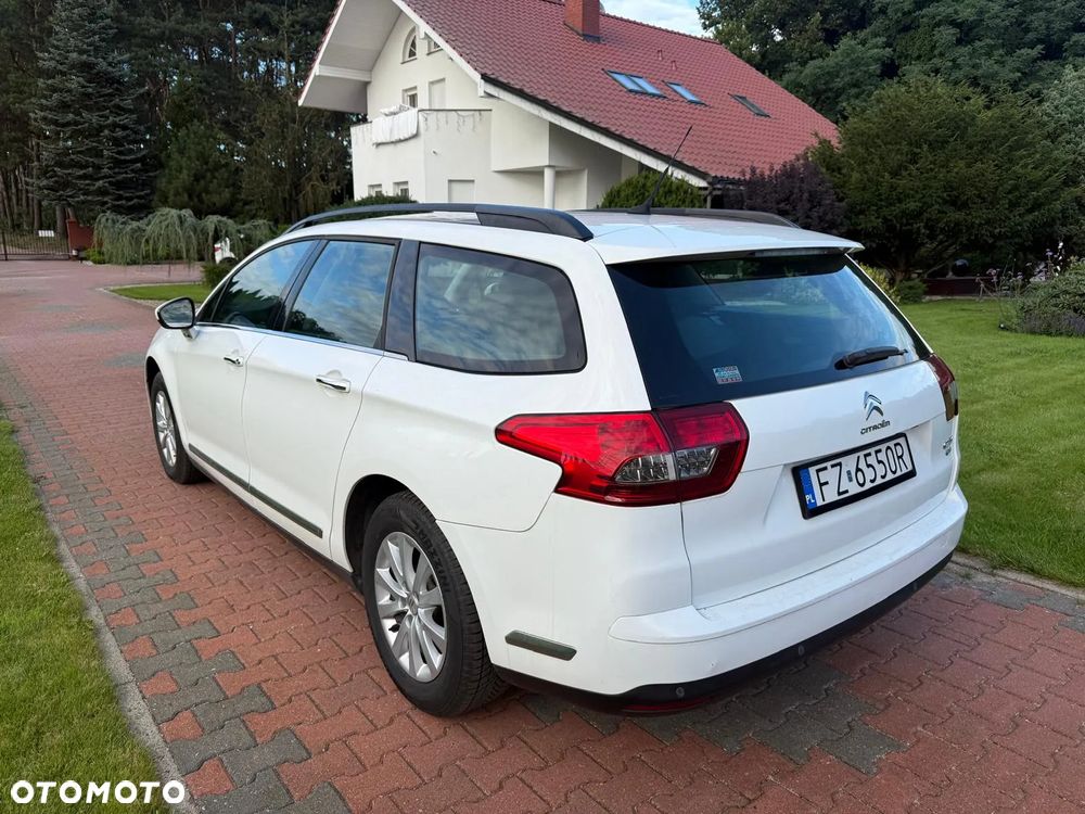 Citroën C5 Tourer e-HDi 115 EGS6 FAP Selection - 6