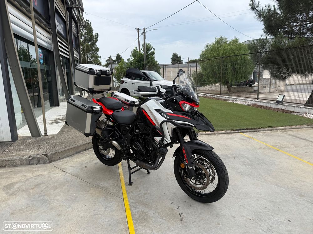 Benelli TRK 702 X com malas de alumínio - 10