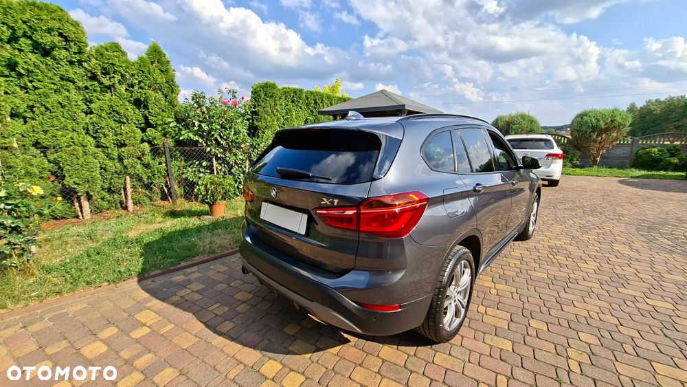 BMW X1 xDrive18d xLine - 10