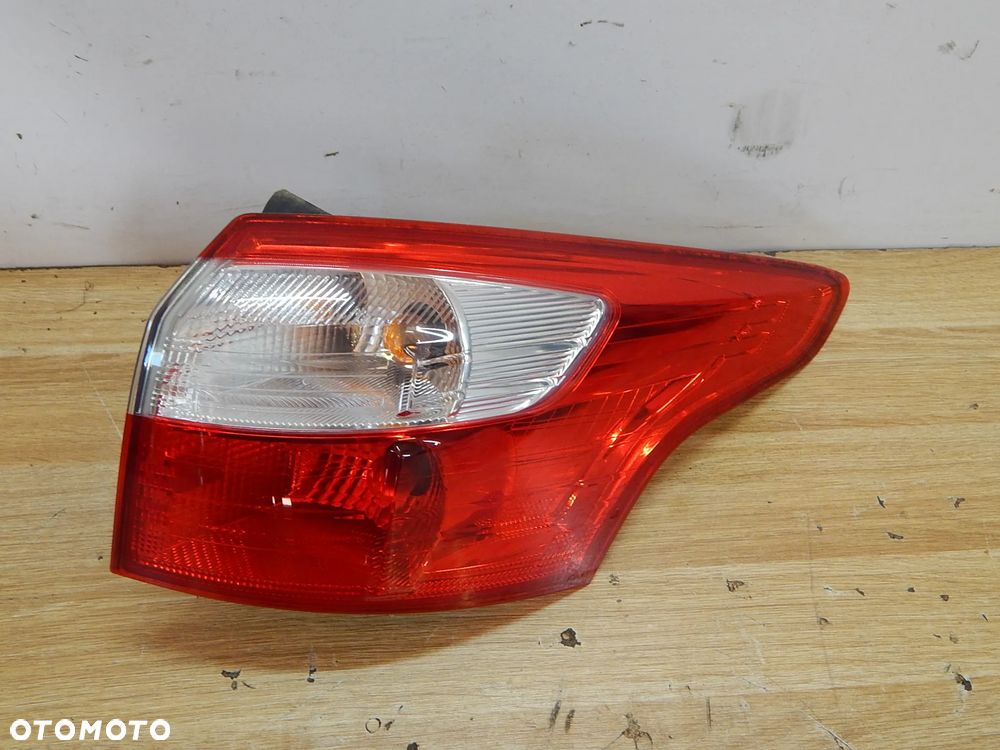 Lampa lewy tył narożna Ford Focus MK3 10-15 Kombi Łuków części - 1