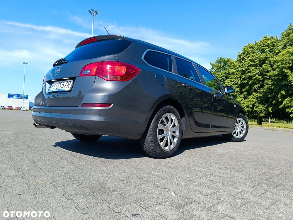 Opel Astra 1.4 Turbo - 11