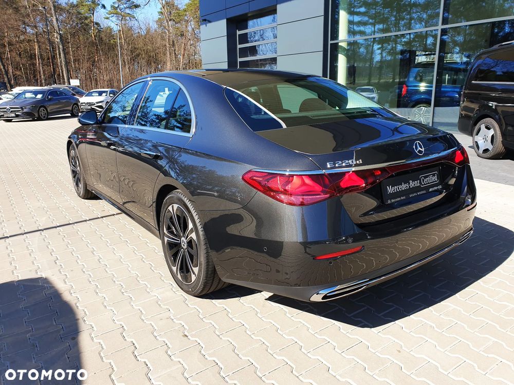 Mercedes-Benz Klasa E 220 d mHEV Avantgarde 9G-Tronic - 4