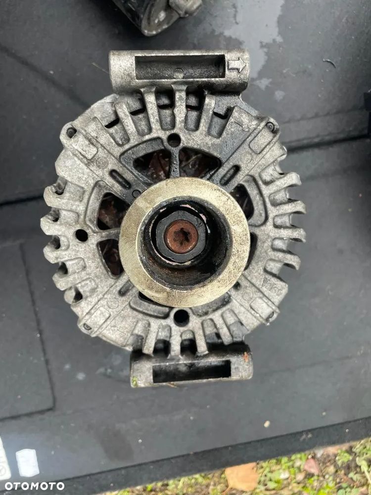 alternator mercedes w222 w218 w166 3.0 350 cdi a0009060822 - 2