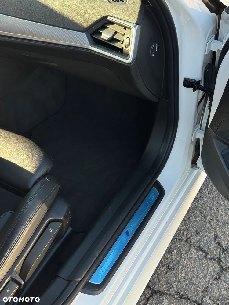 BMW Seria 3 320d xDrive Sport Line sport - 12