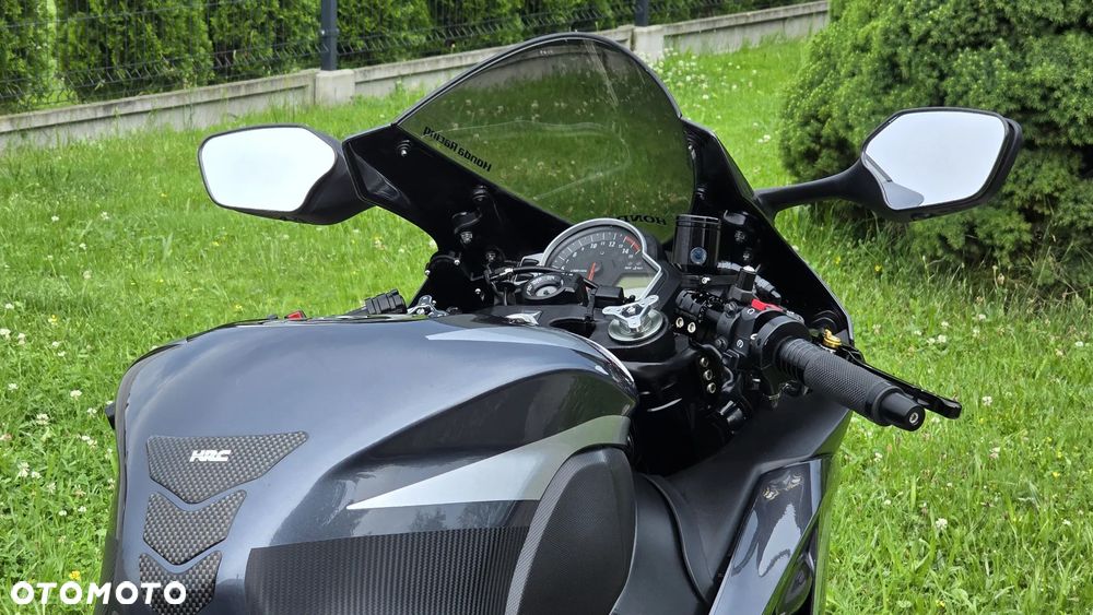 Honda CBR - 13
