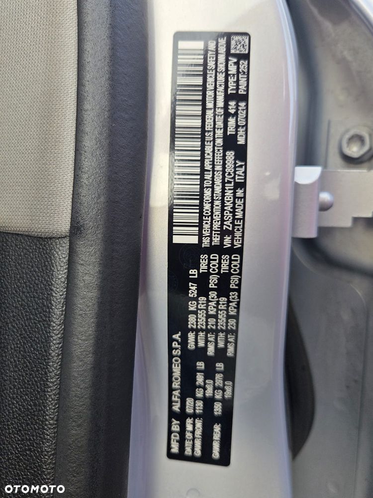 Alfa Romeo Stelvio 2.0 Turbo 16V AT8-Q4 Veloce - 38