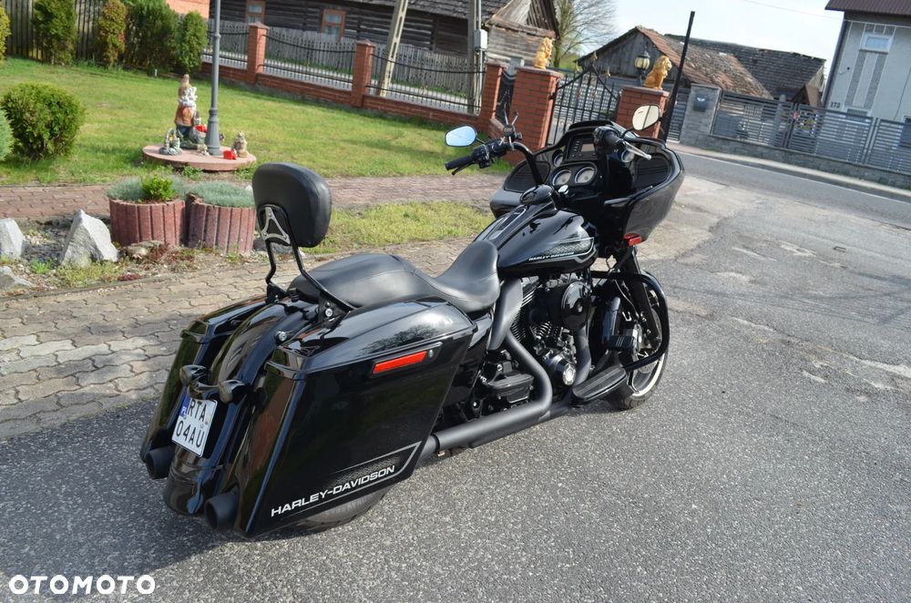 Harley-Davidson Touring Street Glide - 30