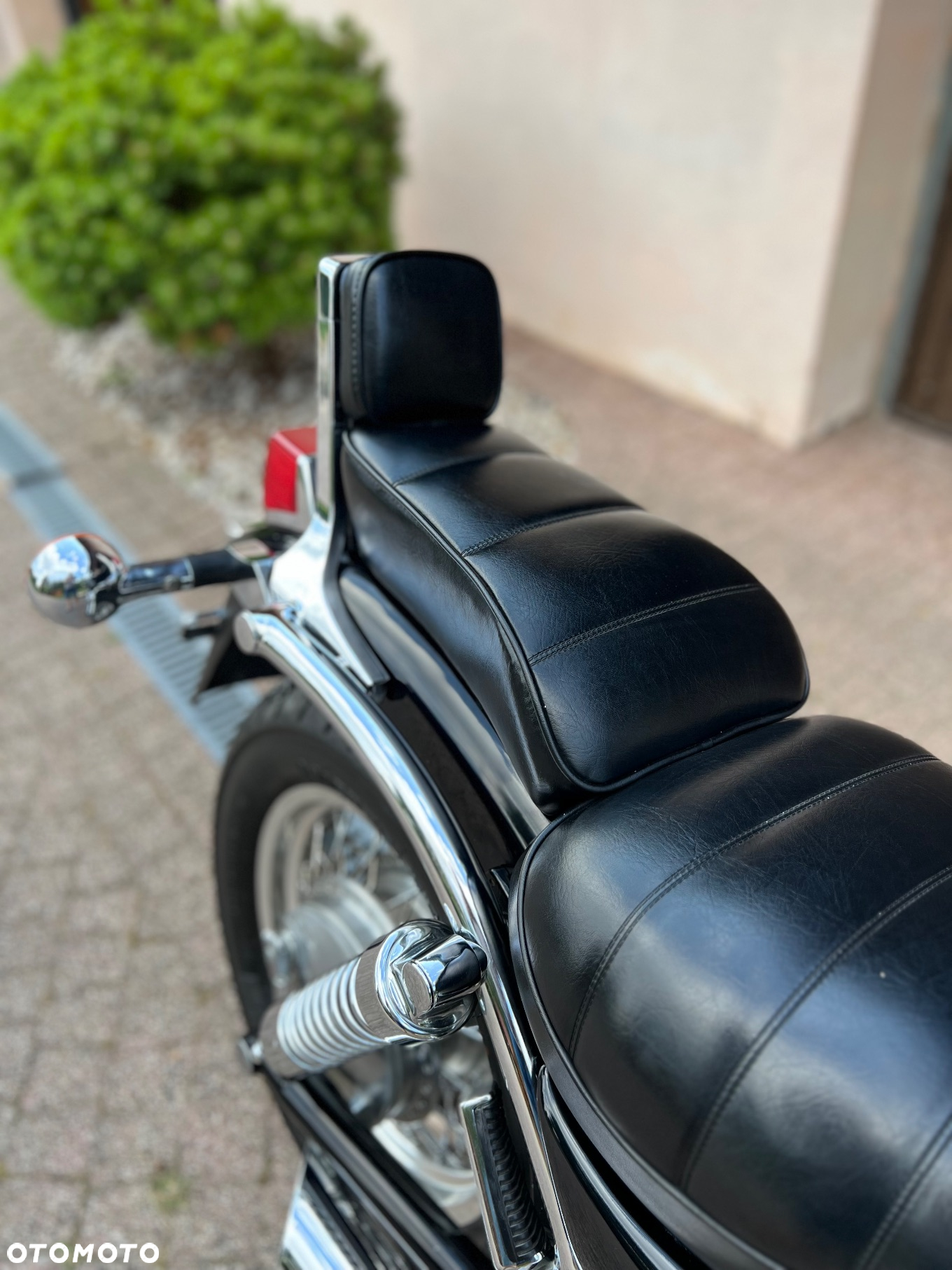 Suzuki Intruder - 13