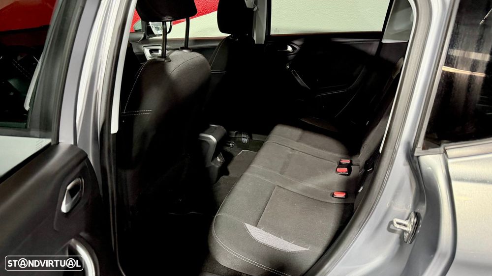 Peugeot 2008 1.2 PureTech Style - 20
