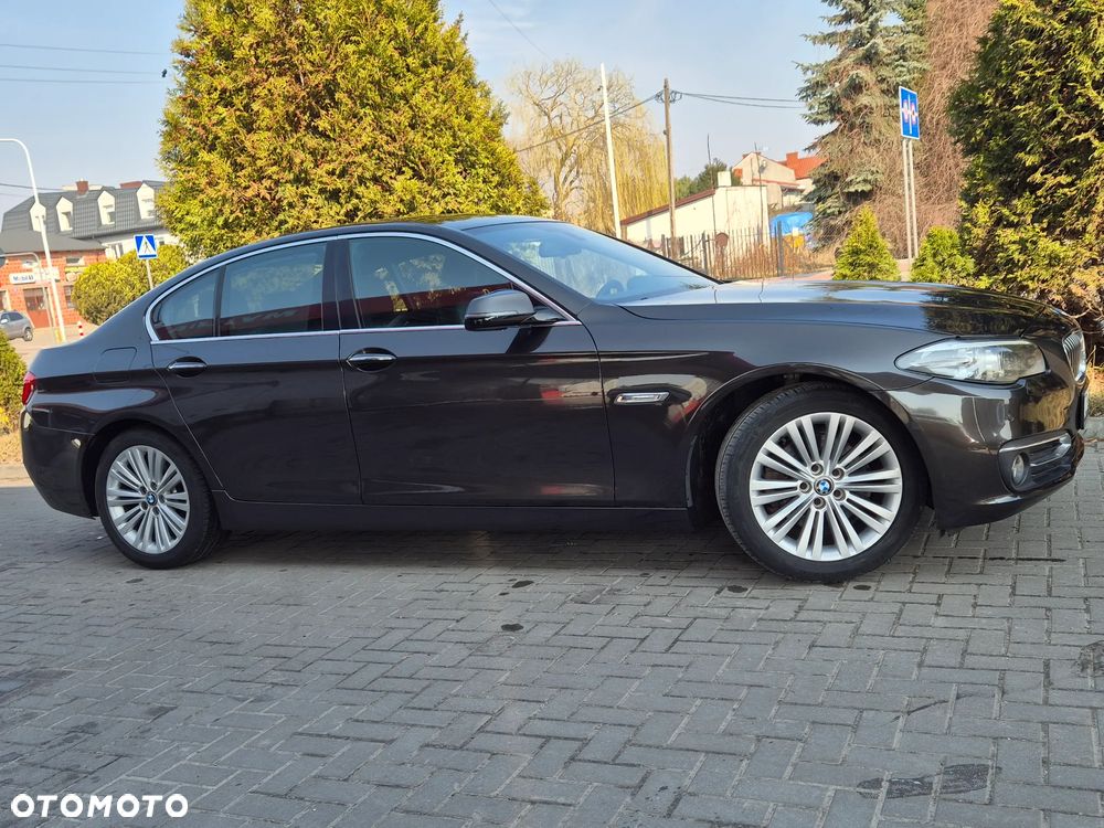 BMW Seria 5 520i Luxury Line - 16