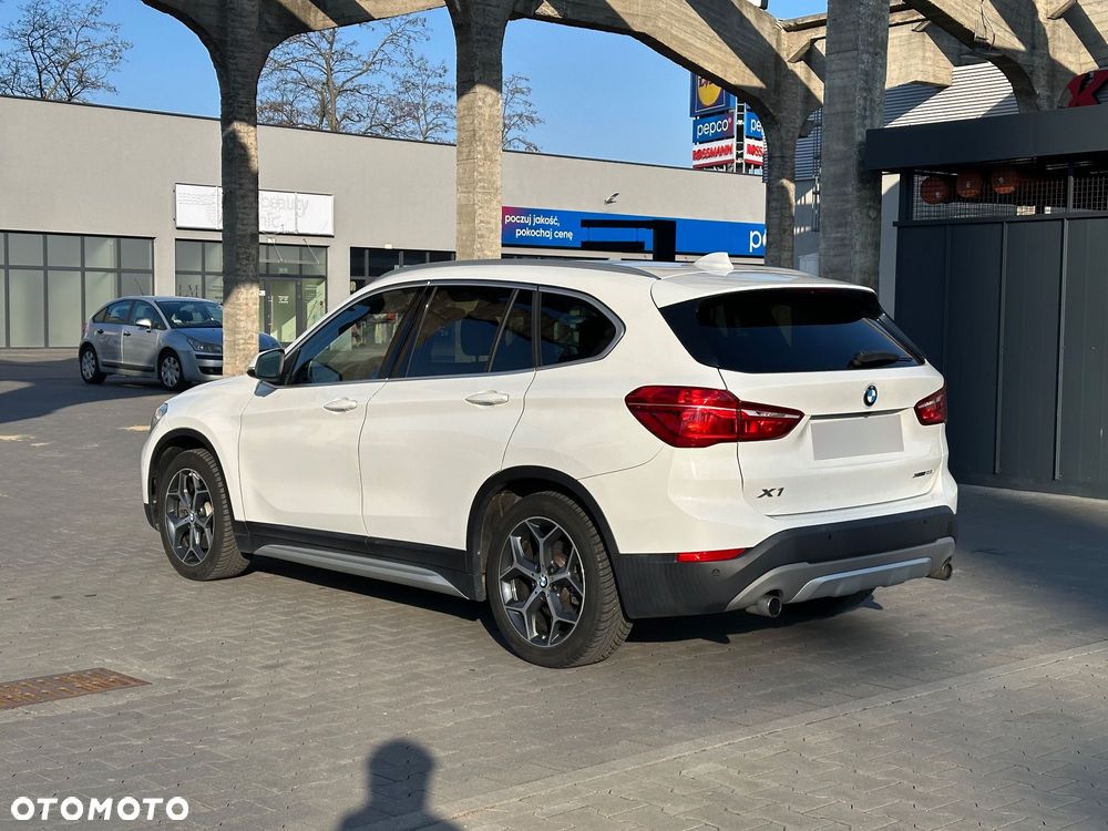 BMW X1 xDrive25i xLine - 3