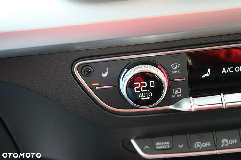Audi Q5 Sportback - 34