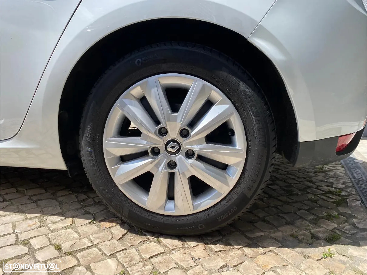 Renault Mégane 1.5 Blue dCi Intens - 8
