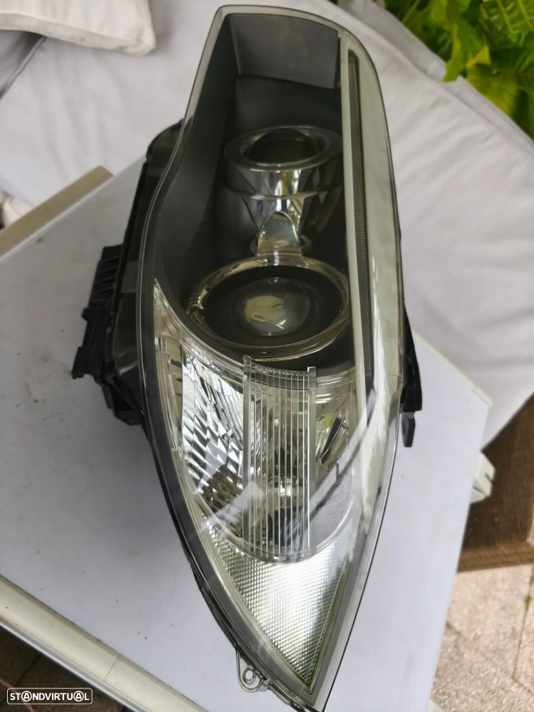 Farol esquerdo bi-xenon Led BMW e82 E87 serie 1 - 3