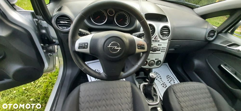 Opel Corsa - 32