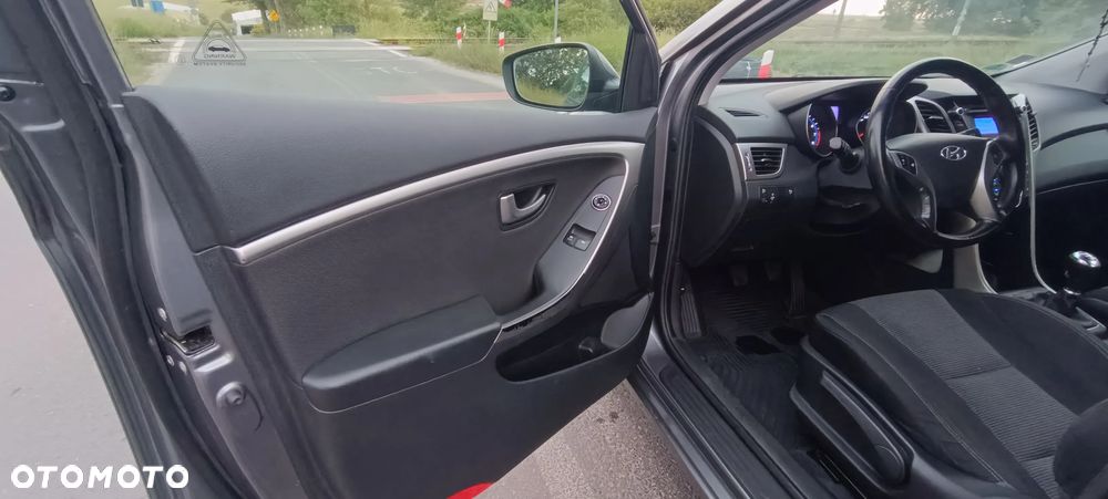 Hyundai i30 1.4 Fifa World Cup Edition - 10