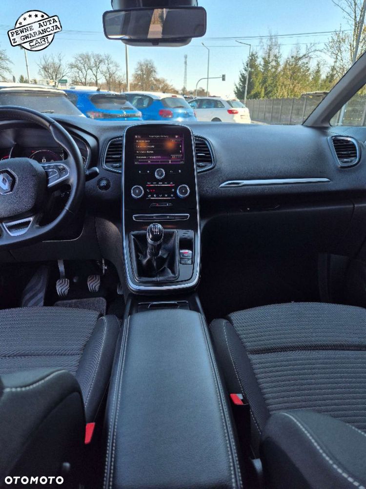 Renault Grand Scenic - 19