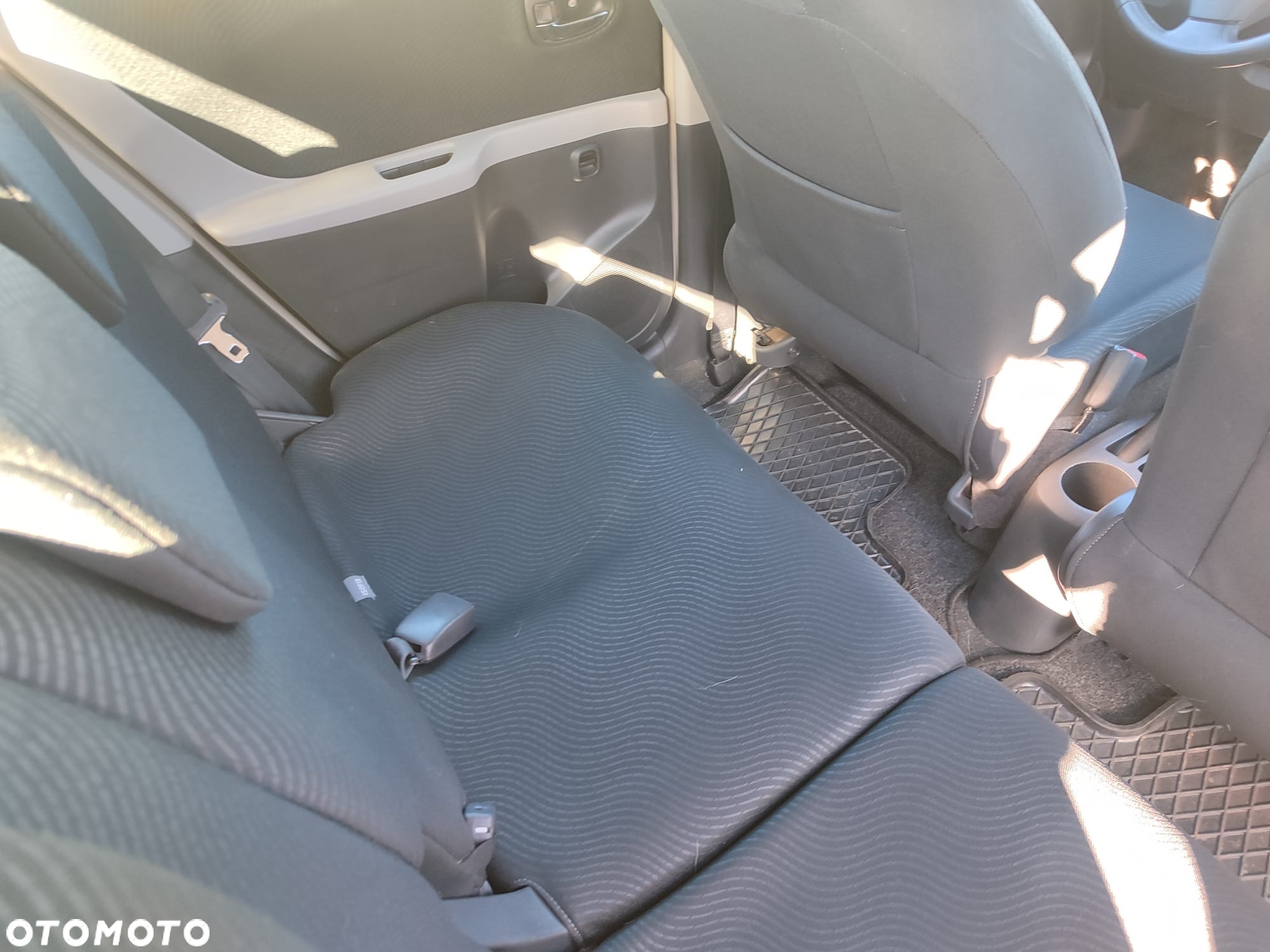 Toyota Yaris - 9