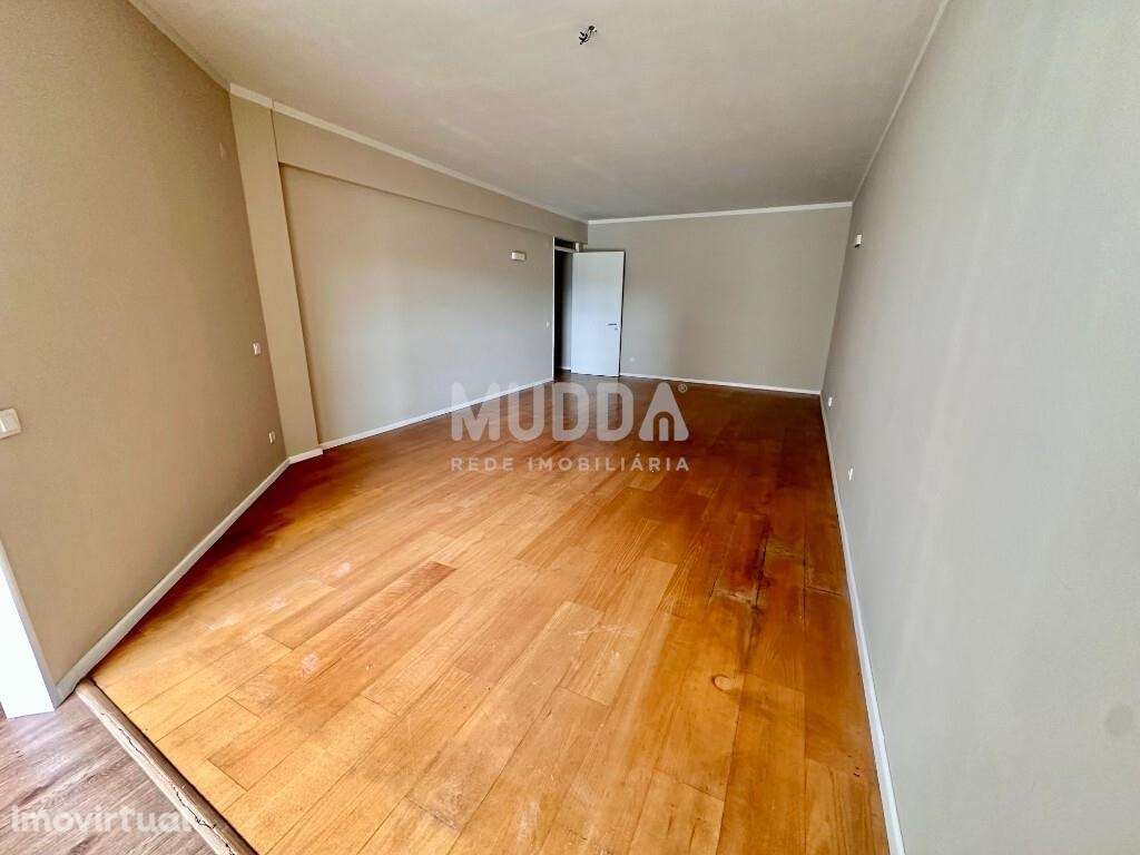 Apartamento T3 no coração de Matosinhos – Metro à porta e praia a 800m - Grande imagem: 4/26