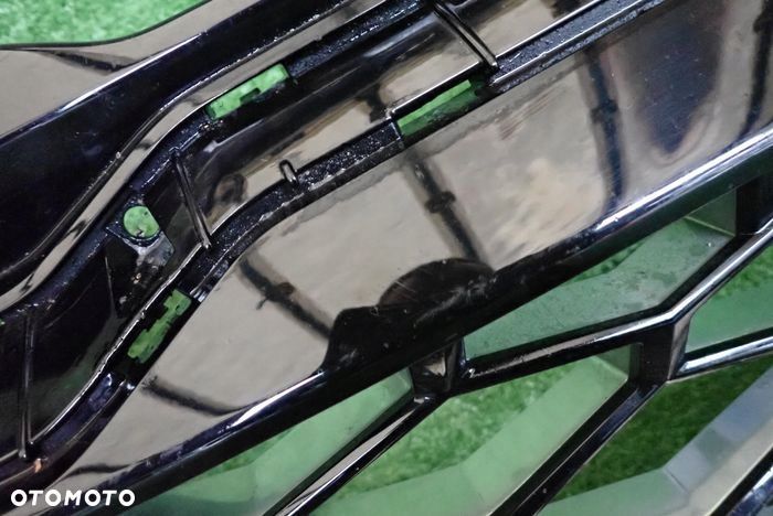 KIA SPORTAGE V GT LINE 21- atrapa grill pod kamerę - 9