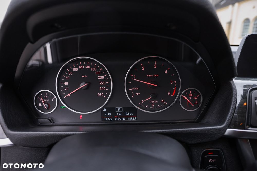 BMW Seria 3 320d xDrive Luxury Line - 27