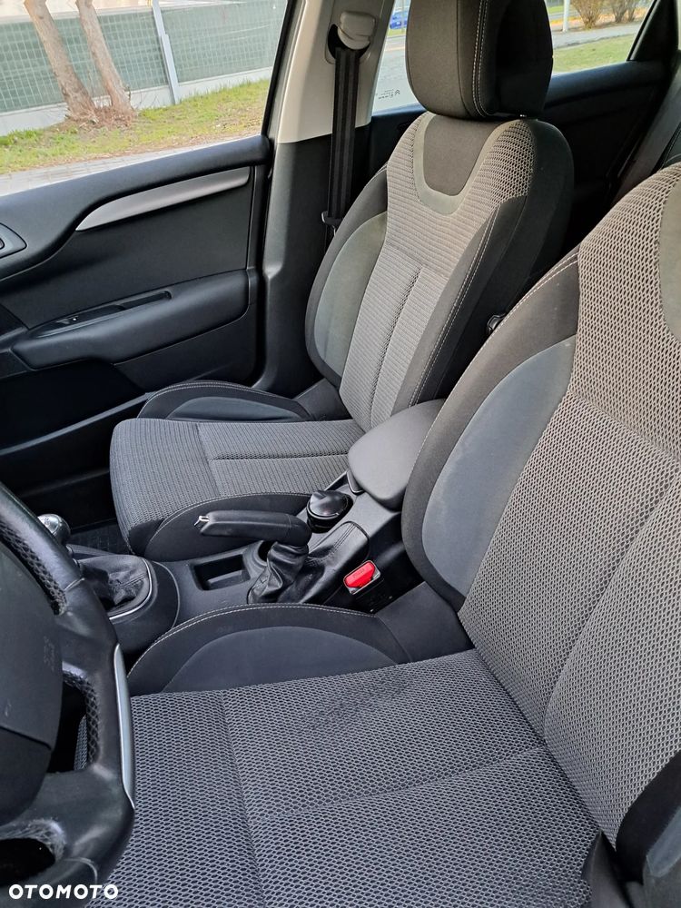 Citroën C4 e-HDi 115 Selection - 9