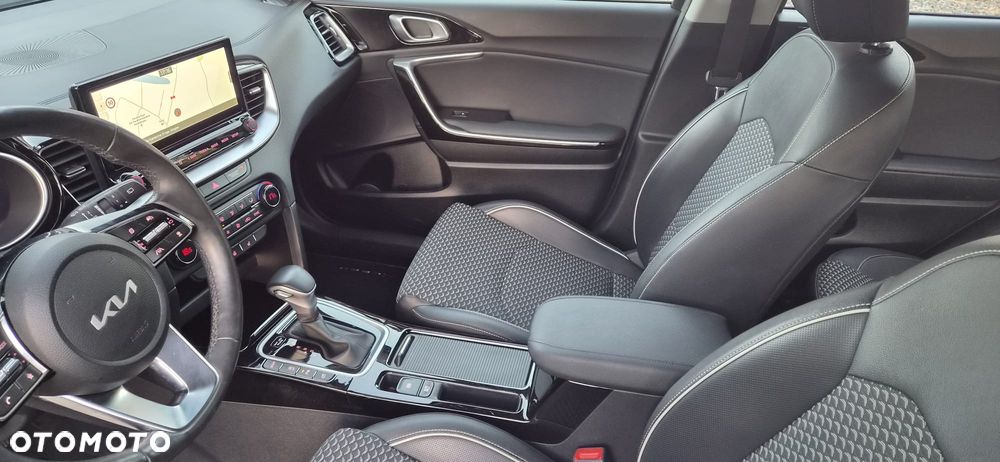 Kia Ceed 1.5 T-GDI L Business Line DCT - 32