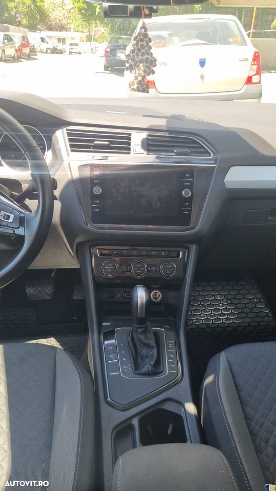 Volkswagen Tiguan - 9