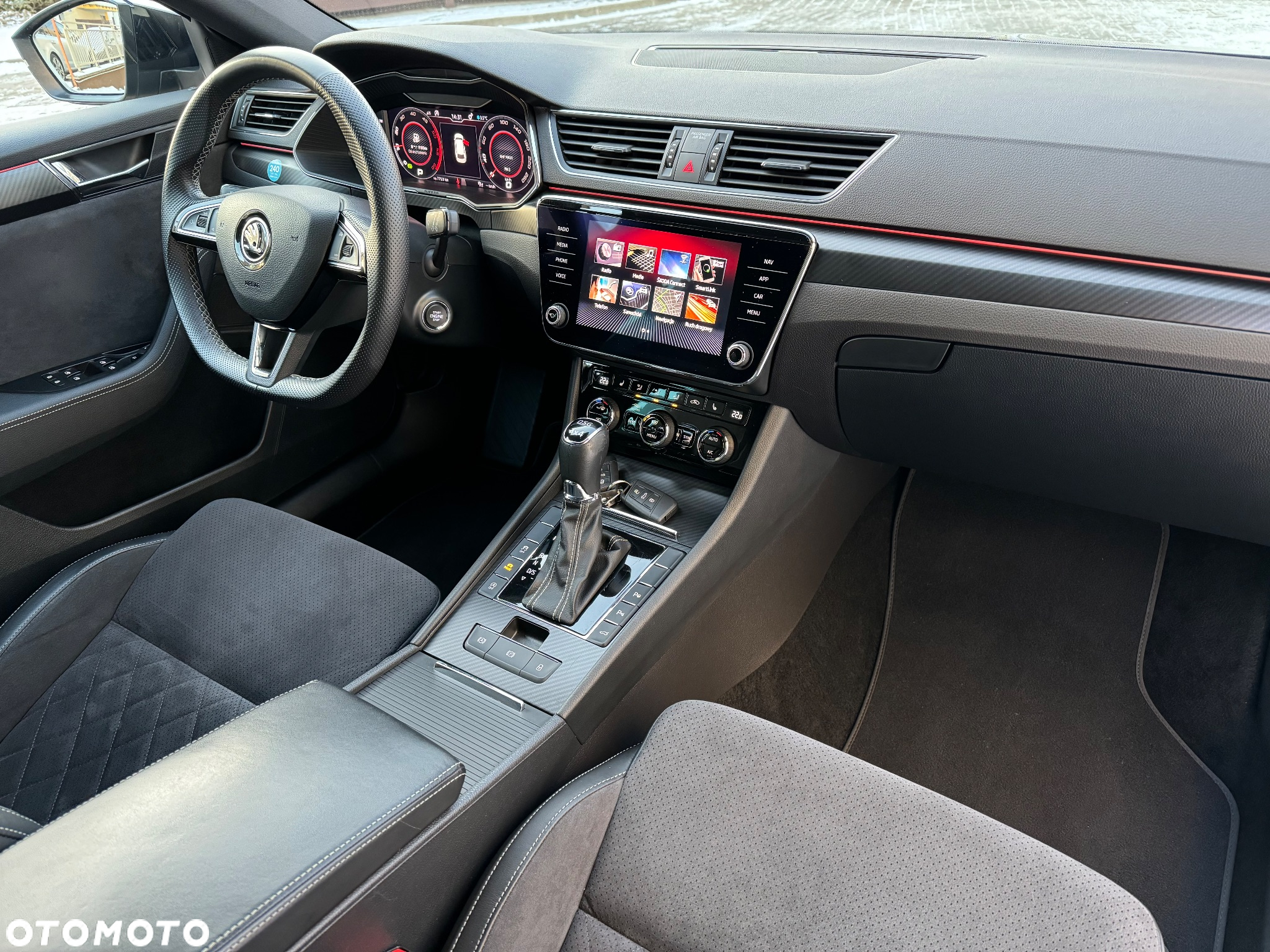 Skoda Superb 2.0 TDI SCR 4x4 Sportline DSG - 29