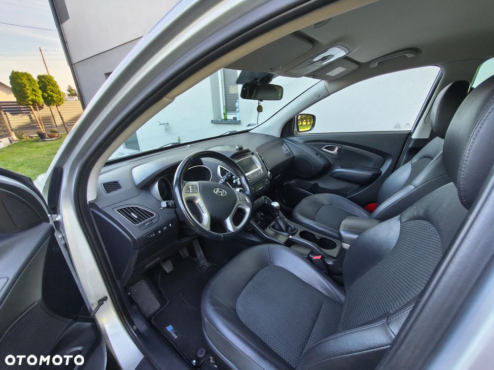 Hyundai ix35 1.6 2WD blue Style - 12