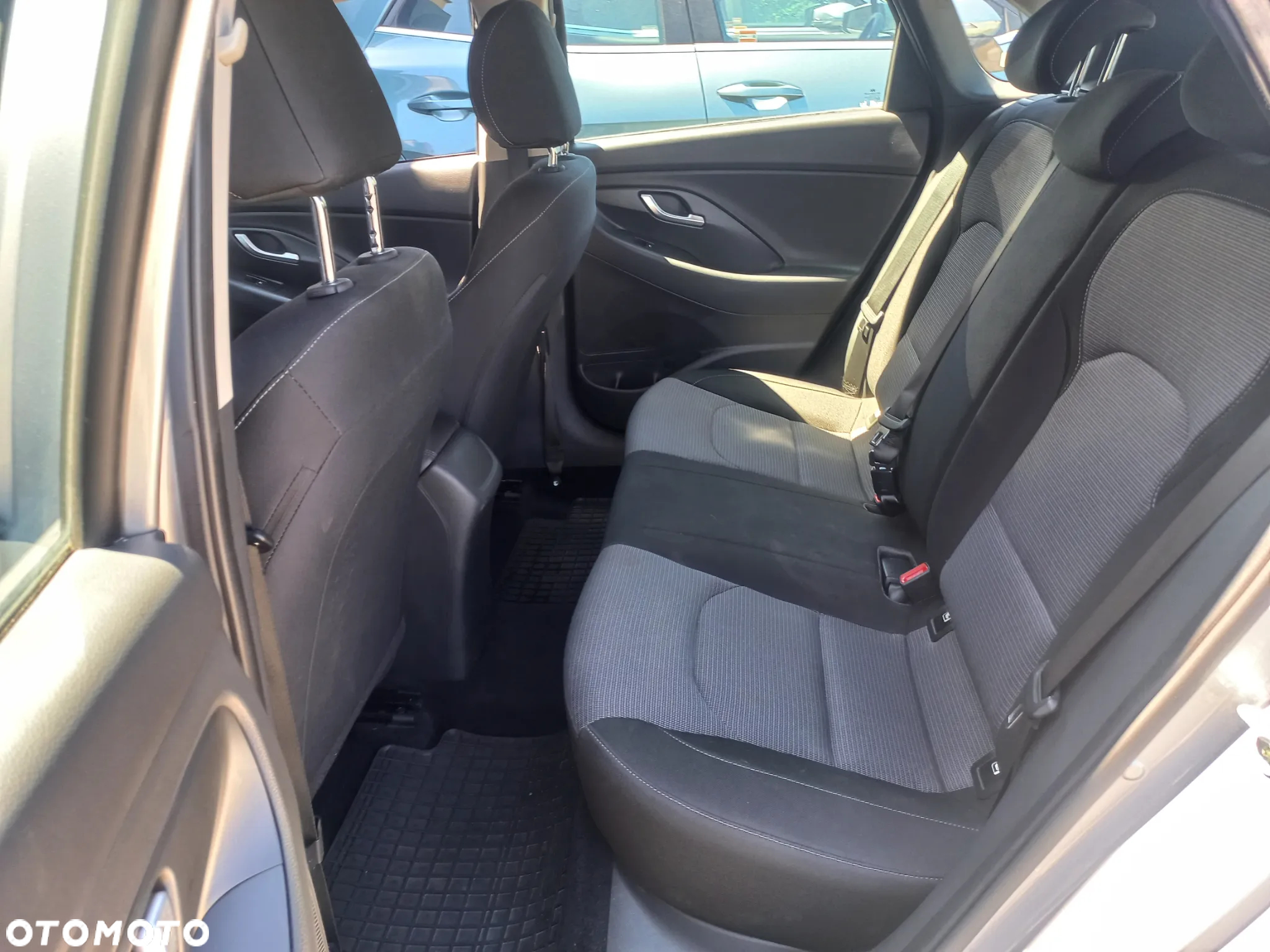 Hyundai i30 1.5 DPI Classic + - 15