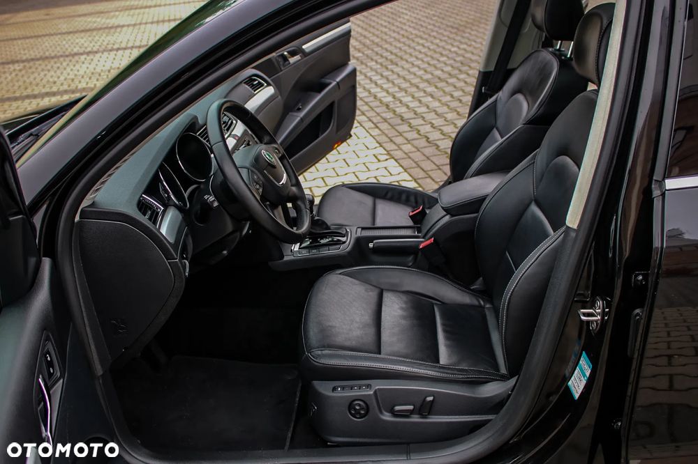 Skoda Superb 2.0 TDI DSG Exclusive - 32